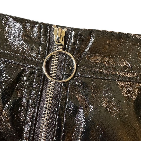 Topshop Full Zip Vinyl Patent Mini Skirt | US Size 8 - Picture 4 of 7